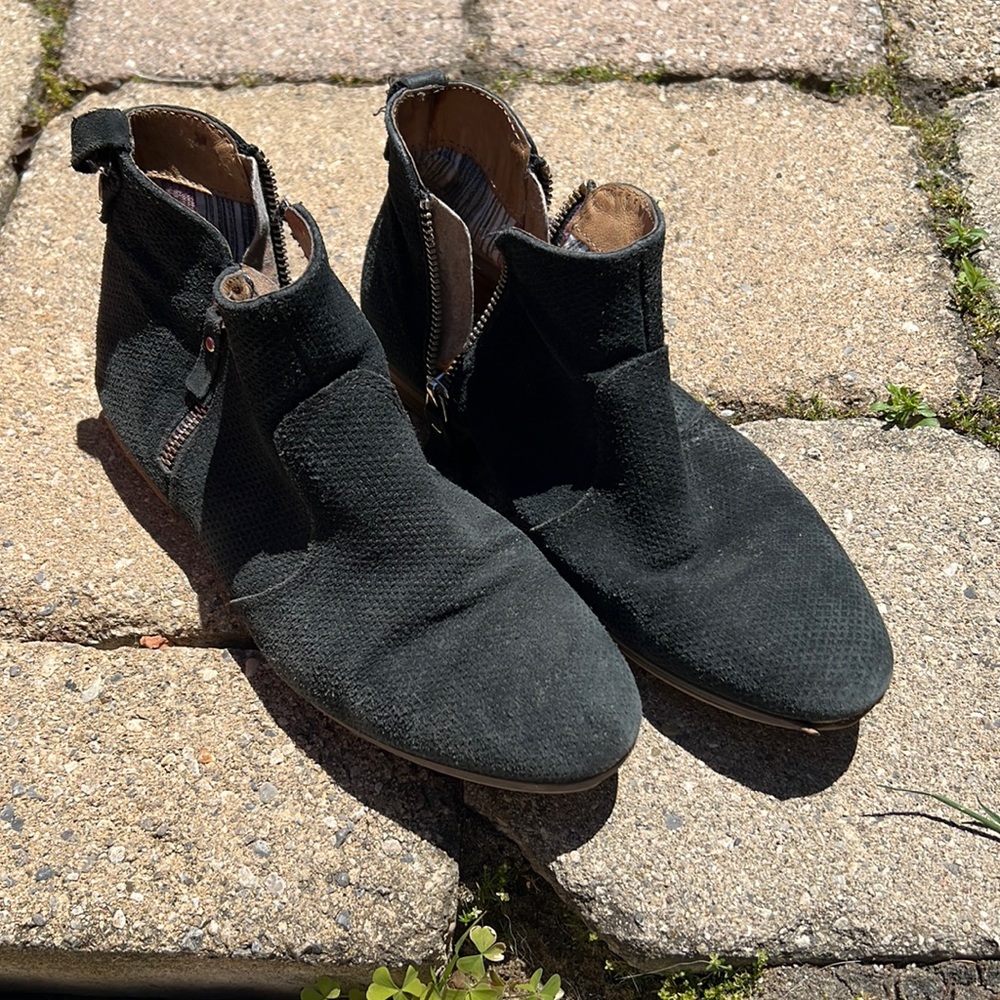 Black Booties